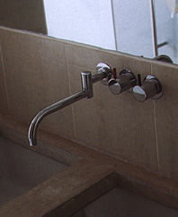 Pequeños Lavabos, Sanitarios